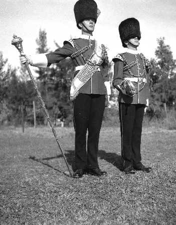 Images/1 LF -Uniforms 1950365.jpg